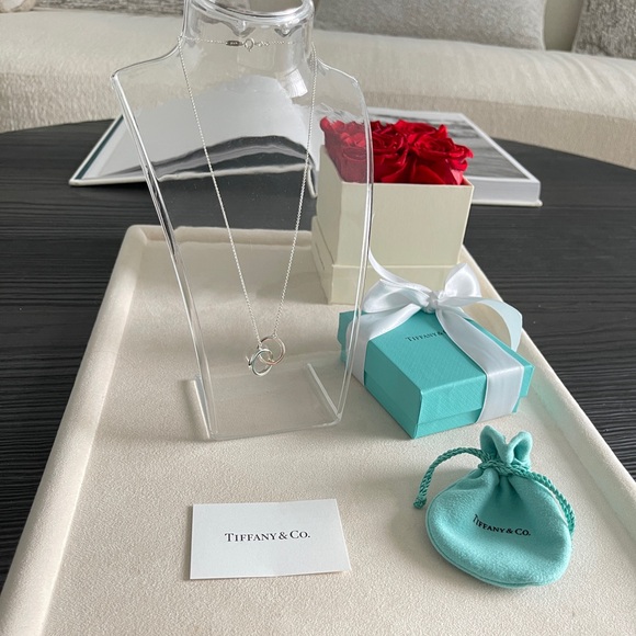 Tiffany & Co. Interlocking Circles Pendant in Sterling Silver 16” NEW $625 - Picture 13 of 17